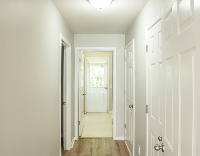 Laundry room entrance - 2922 Duvalla Ave