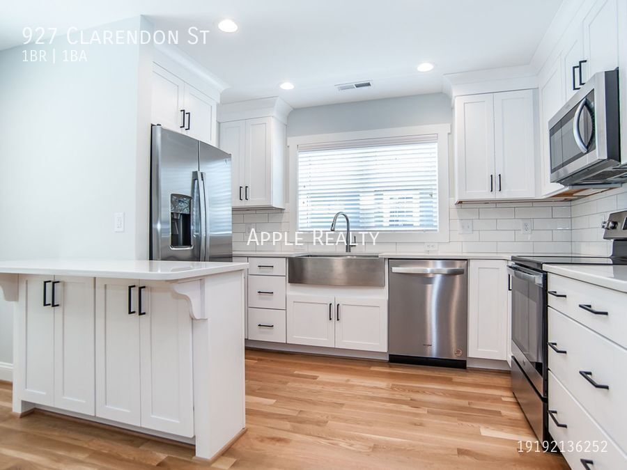 Building Photo - 927 Clarendon St