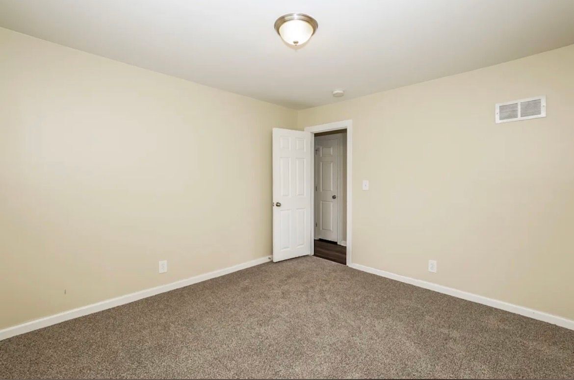 Building Photo - 7709 Mayfield Ave