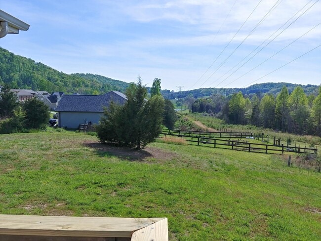 Building Photo - 3905 Hillside Terrace Ln