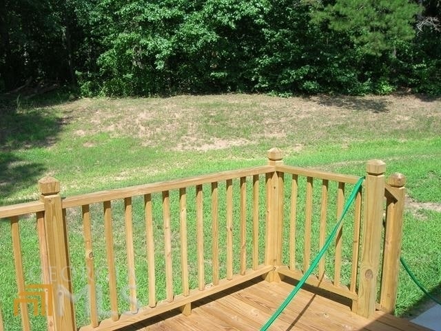 Building Photo - 133 Oak Lake Rd