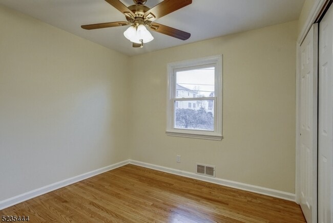 Building Photo - 40 Elm St