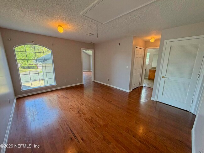 Building Photo - 10753 Long Cove Ct