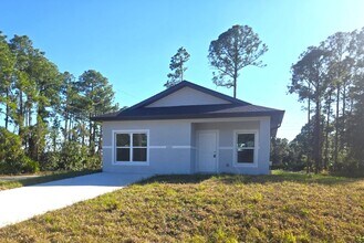 Building Photo - Brand new 2/2 in Lehigh Acres