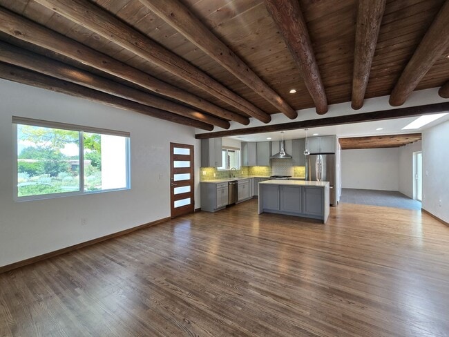 Building Photo - 127 Sereno Dr