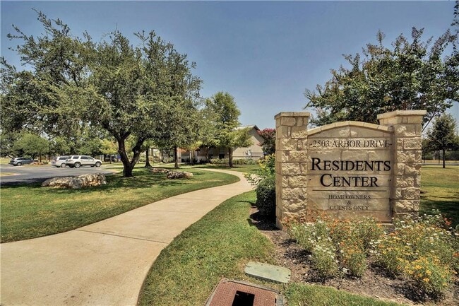 Building Photo - 2830 Stonecreek Pl