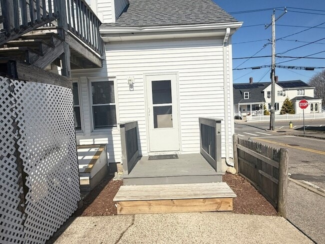 Building Photo - 406-408-408 Court St