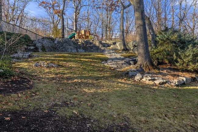 Building Photo - 1045 Adams St