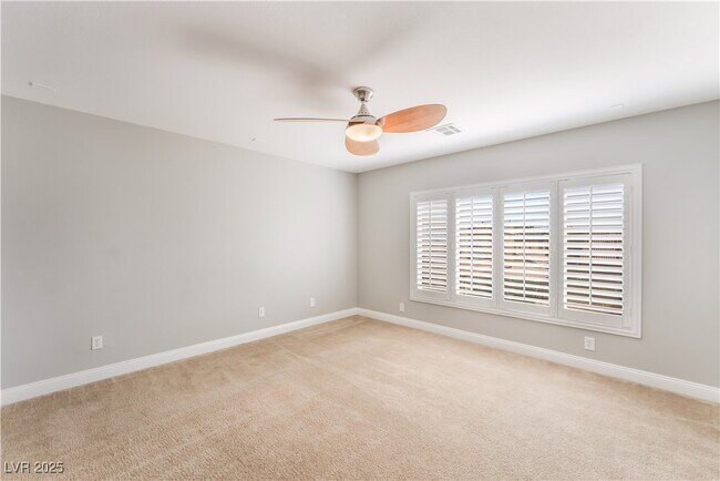 Building Photo - 1005 Windwalker Ave