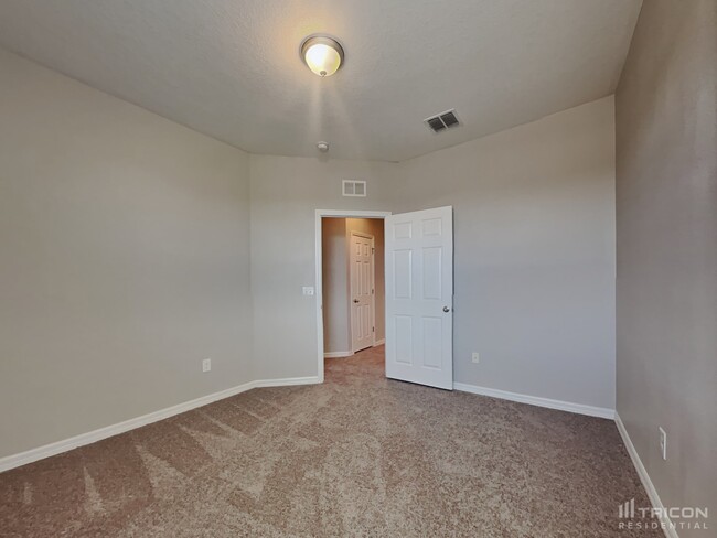 Building Photo - 14331 Alistar Manor Dr