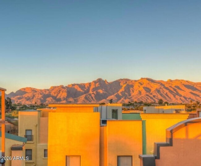 Building Photo - 2423 E Autumn Flower Dr