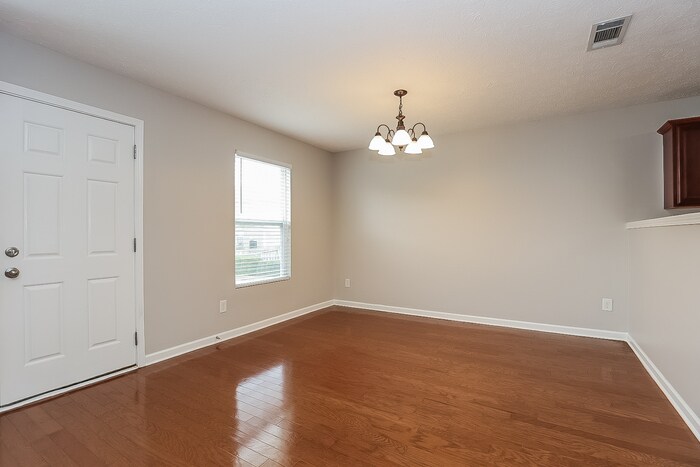 Building Photo - 429 Creek Oak Dr