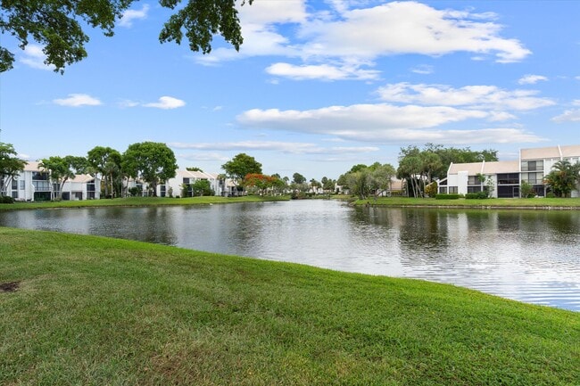 Building Photo - 609 Bridgewood Dr