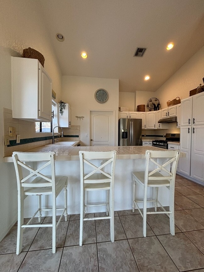 Building Photo - 10364 Fairway Loop