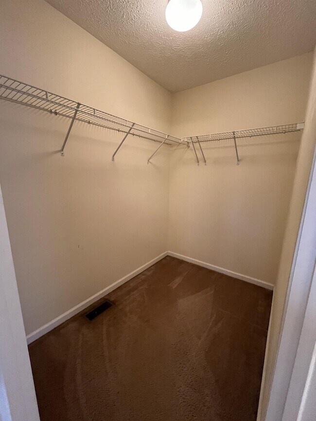 Building Photo - 2630 River Meade Way