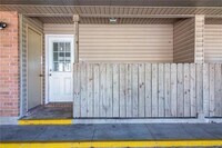 Building Photo - 1112 Windsor St