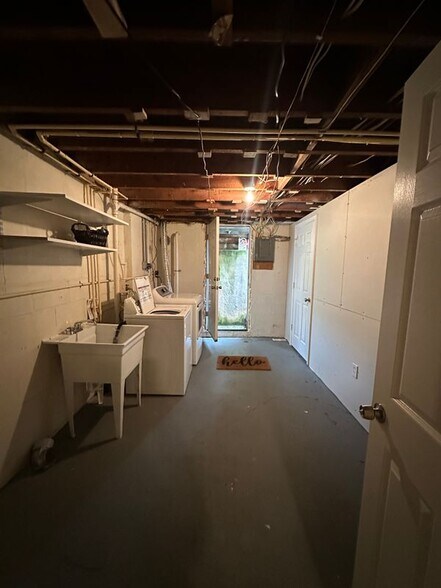 Building Photo - 500 Lucia Ave