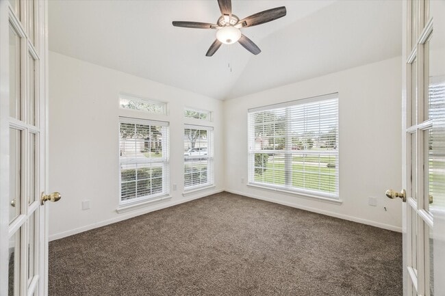 Building Photo - 13622 Apple Knoll Ct