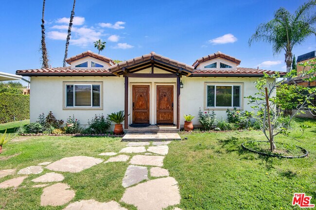 Primary Photo - 5724 Oakdale Ave