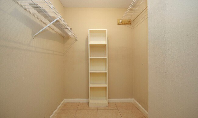 Building Photo - For Lease and Accepting Housing Vouchers | 3 Bed, 2 Bath | 1,237 Sq Ft |  Hearthwood II Community |