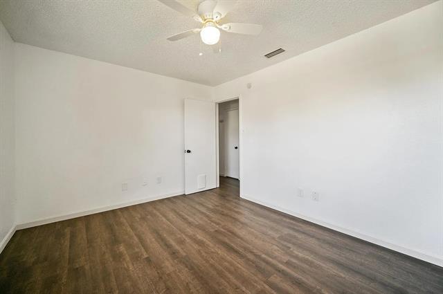 Building Photo - 2500 Laurel Ln