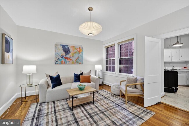 Building Photo - 2707 Adams Mill Rd NW