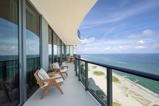 Building Photo - 900 N Ocean Blvd