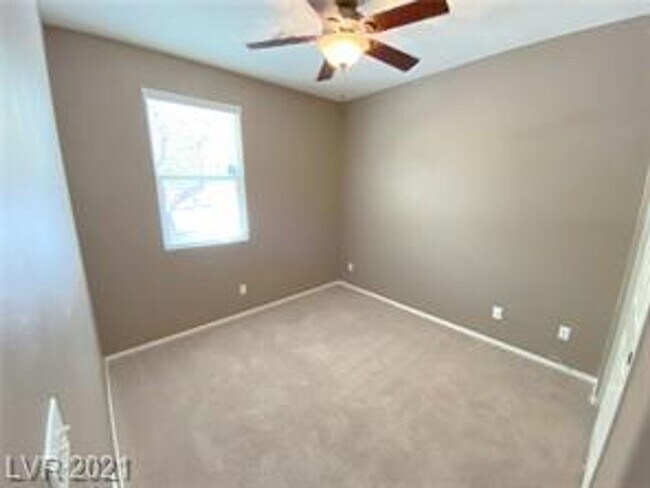 Building Photo - Lovely home with bedroom downstairs.