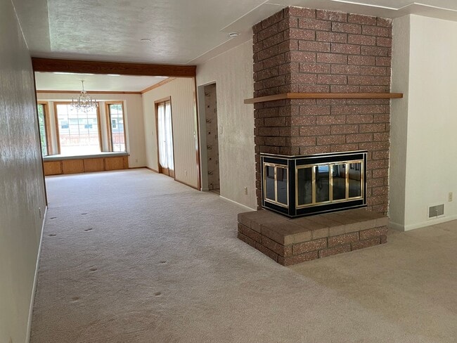 Building Photo - 2310 Fox Dr