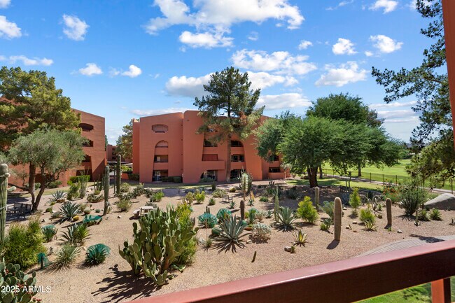 Building Photo - 4303 E Cactus Rd