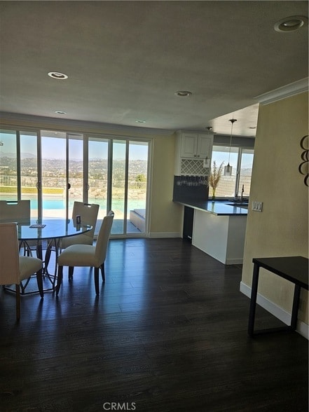 Building Photo - 761 W Country Hills Dr