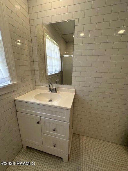 Building Photo - 244 N College Rd