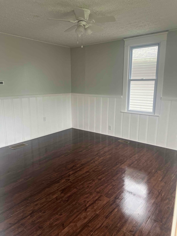 Building Photo - 302 McCoy St