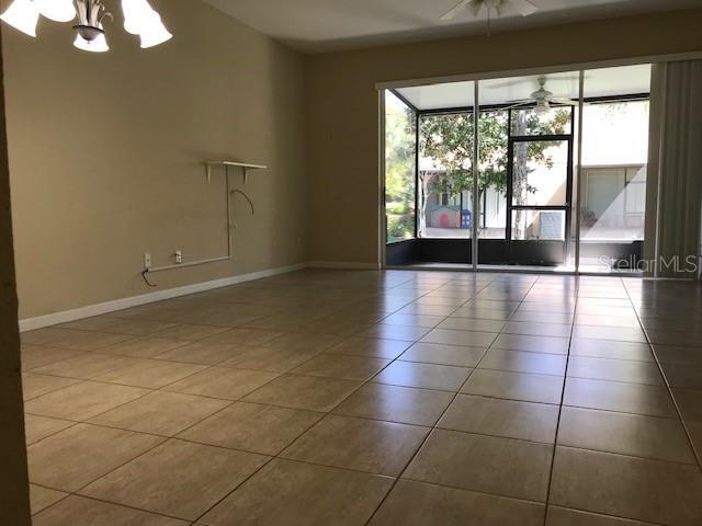 Building Photo - 2865 Polana St