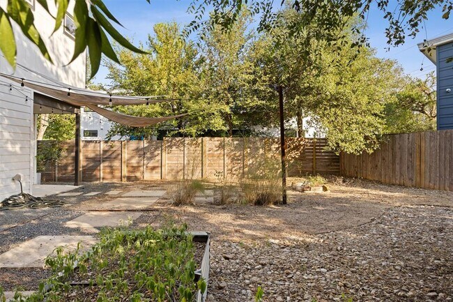 Building Photo - 5007 Delores Ave