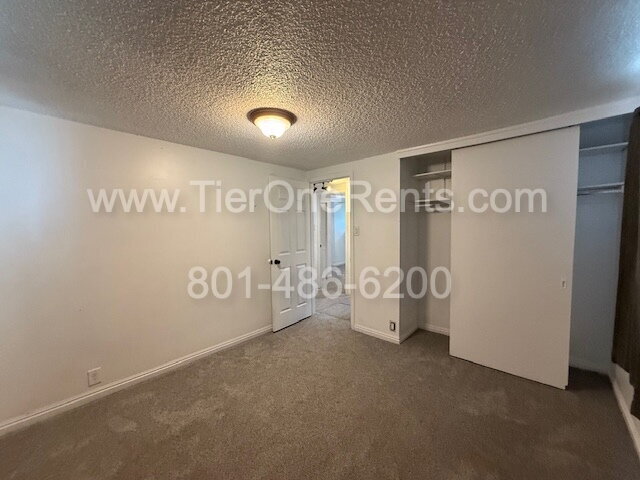 Building Photo - NO deposit option available for qualified ...