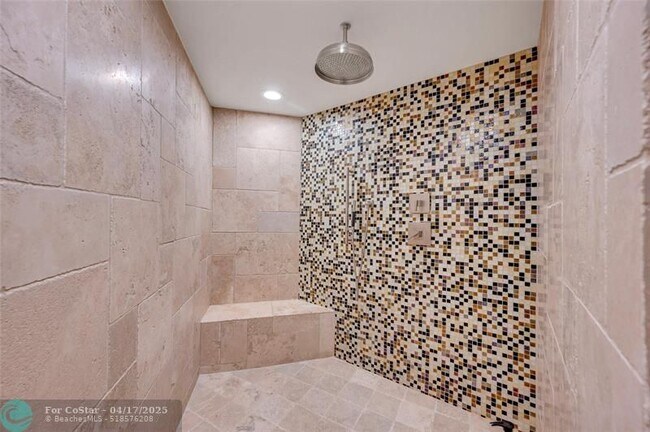 Building Photo - 333 Las Olas Way