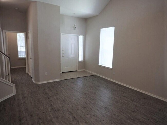 Building Photo - 1705 Honey Creek Ln