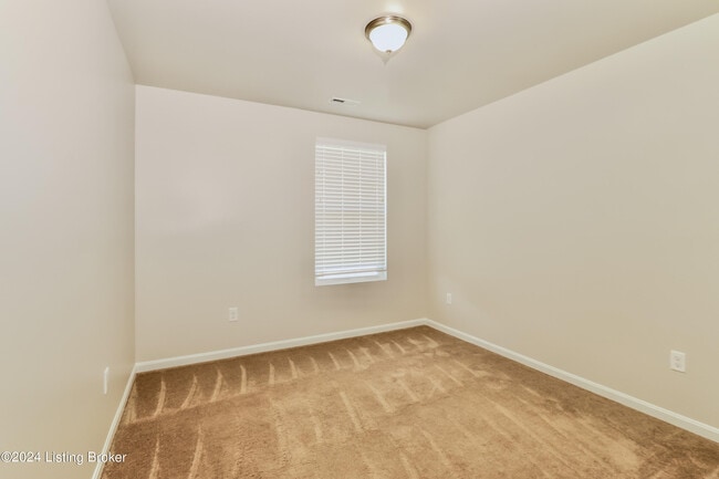 Building Photo - 443 Vildana Wy