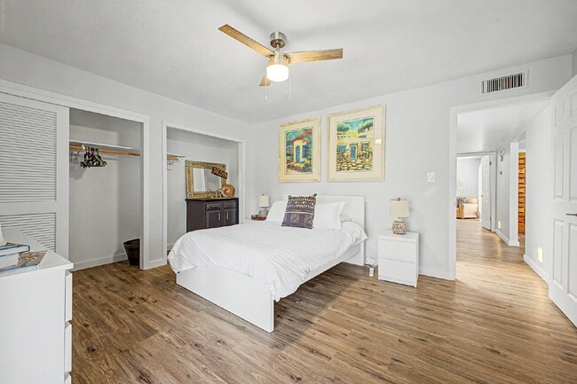 Building Photo - Furnished Luxury Condo in Guard-Gated Casa Del Monte | Prime Old Town Scottsdale Location