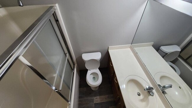 Building Photo - 1811 Miller Dr