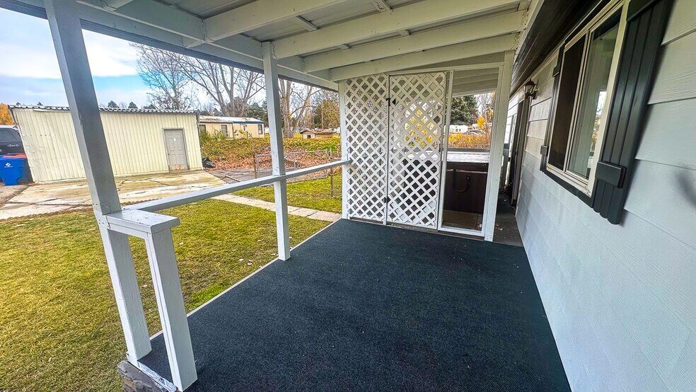 Building Photo - 1200 Artesian Rd