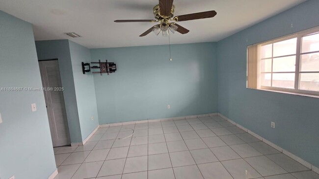 Building Photo - 8851 NW 119th St