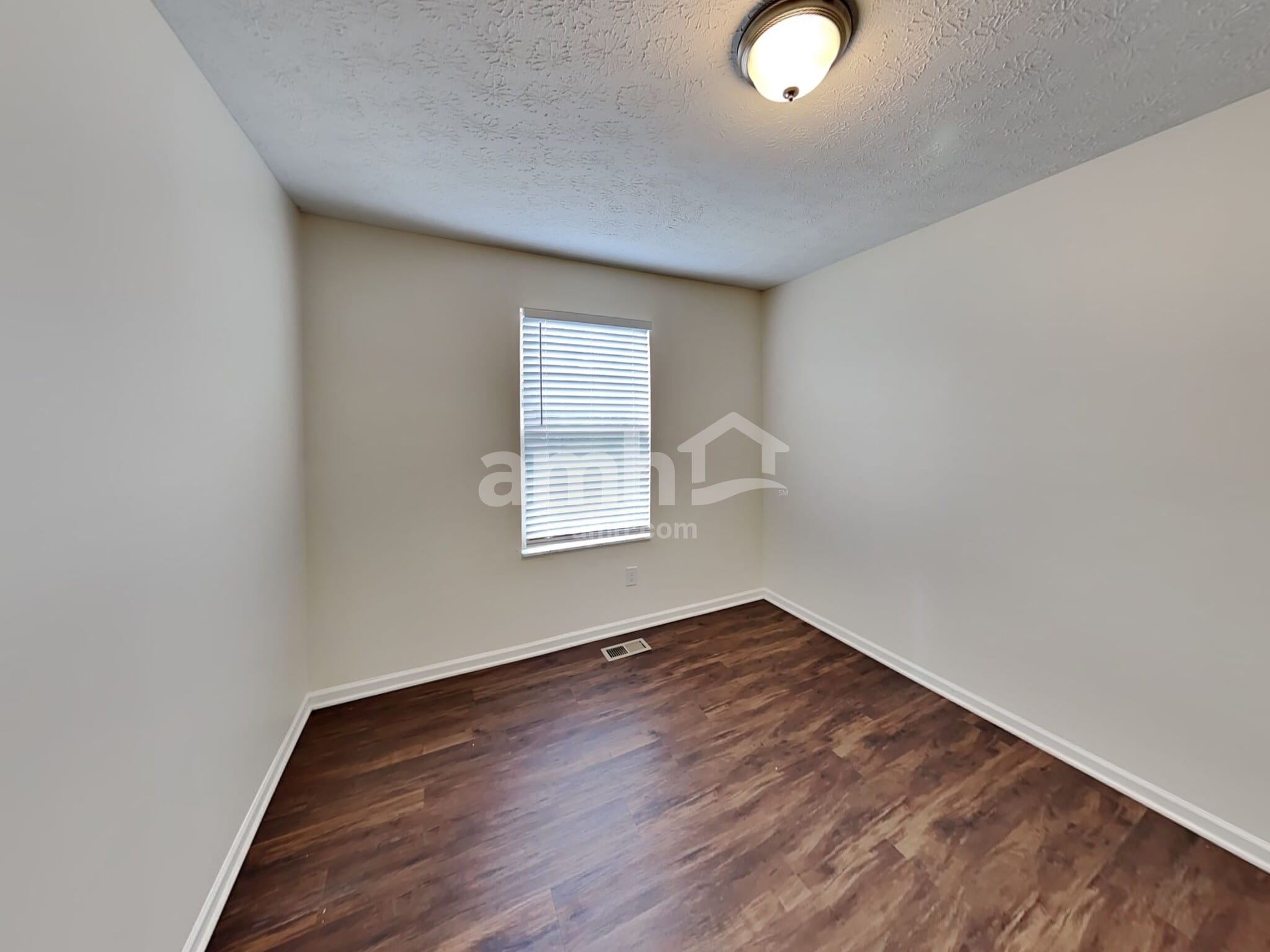 Building Photo - 640 Norfolk Square S