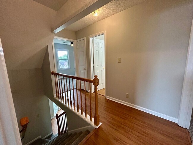 Building Photo - 1225 Cobblestone Ln