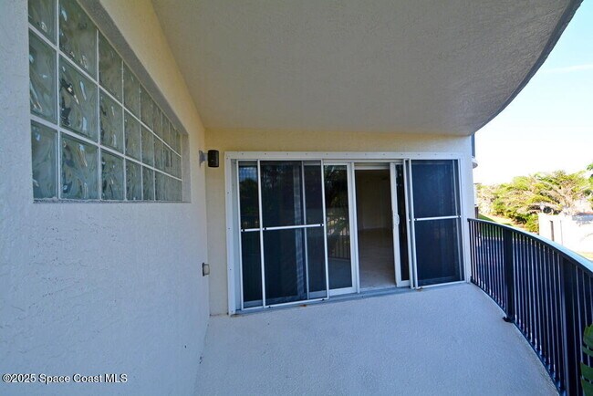 Building Photo - 123 Lancha Cir