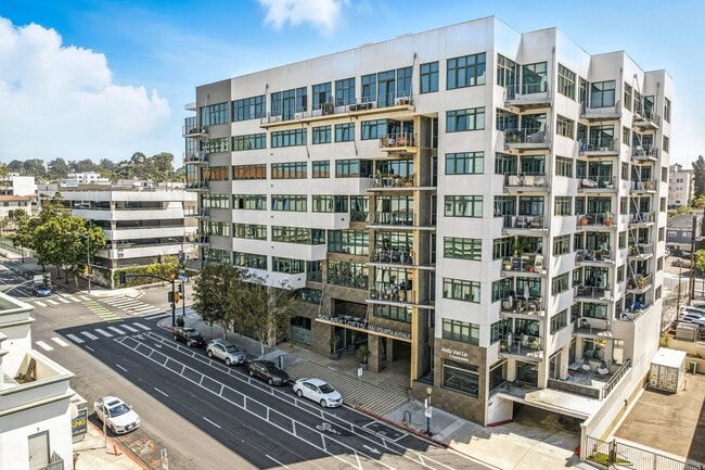 Building Photo - 1551 Fourth Ave