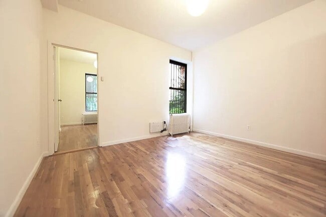 Building Photo - 549 Bergen St