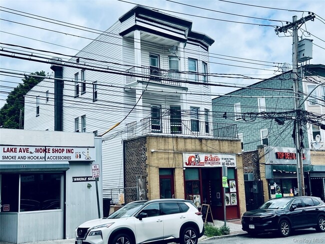 Building Photo - 137 Lake Ave