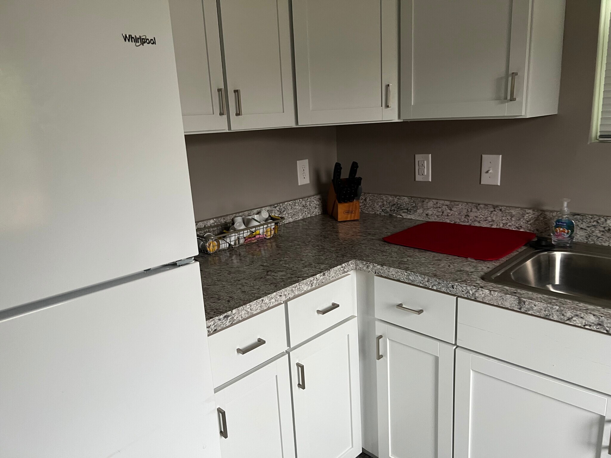 Building Photo - 1136 Peach St